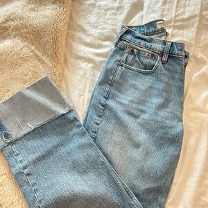 Abercrombie & Fitch Baggy Mid Rise Cuffed Jeans